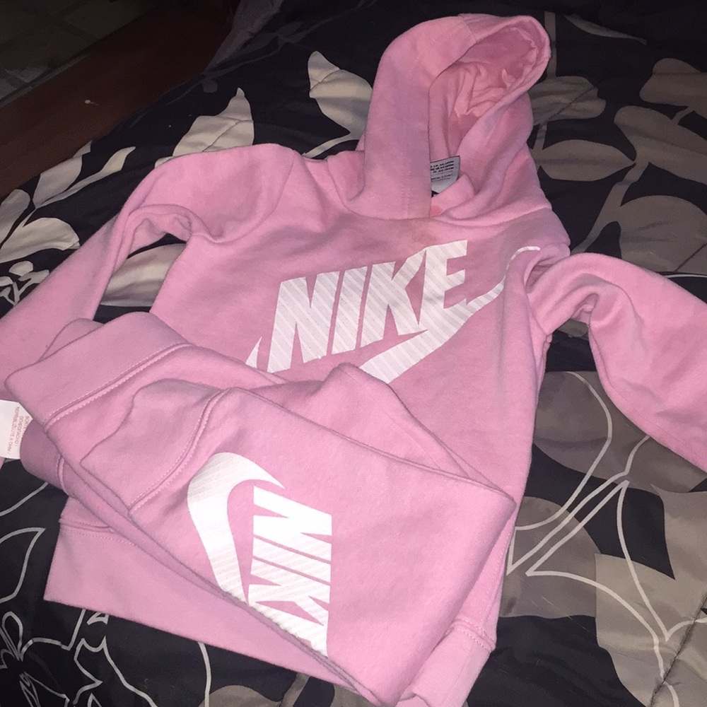 Girls 4t Nike set
